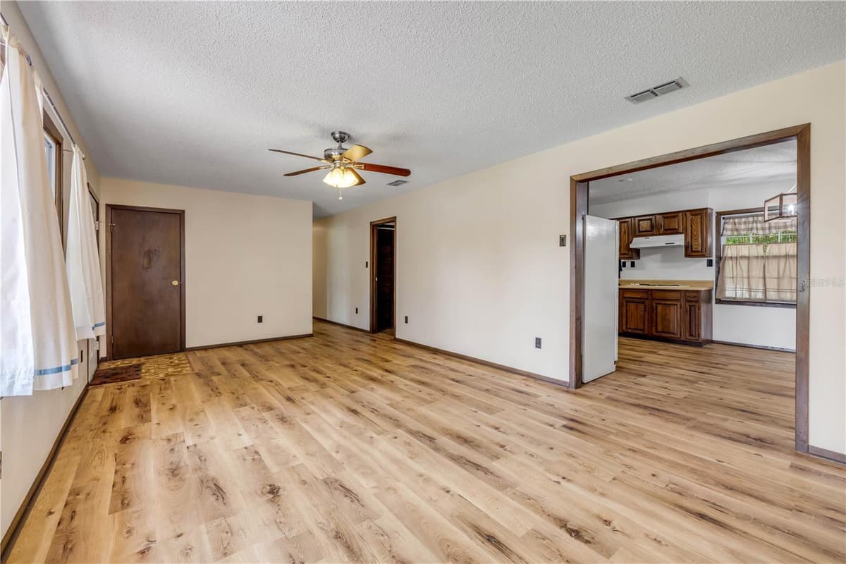 5680 PALM AVENUE — photo 11 of 47