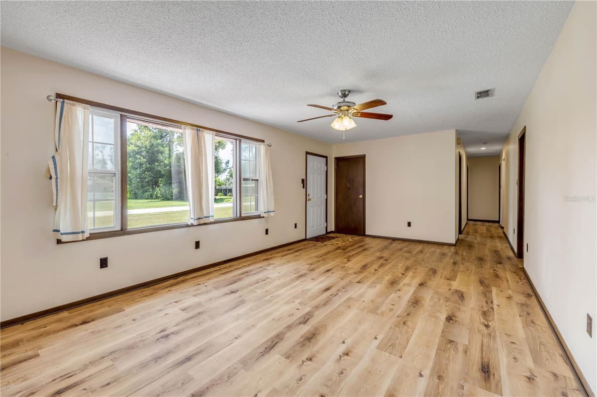 5680 PALM AVENUE — photo 12 of 47