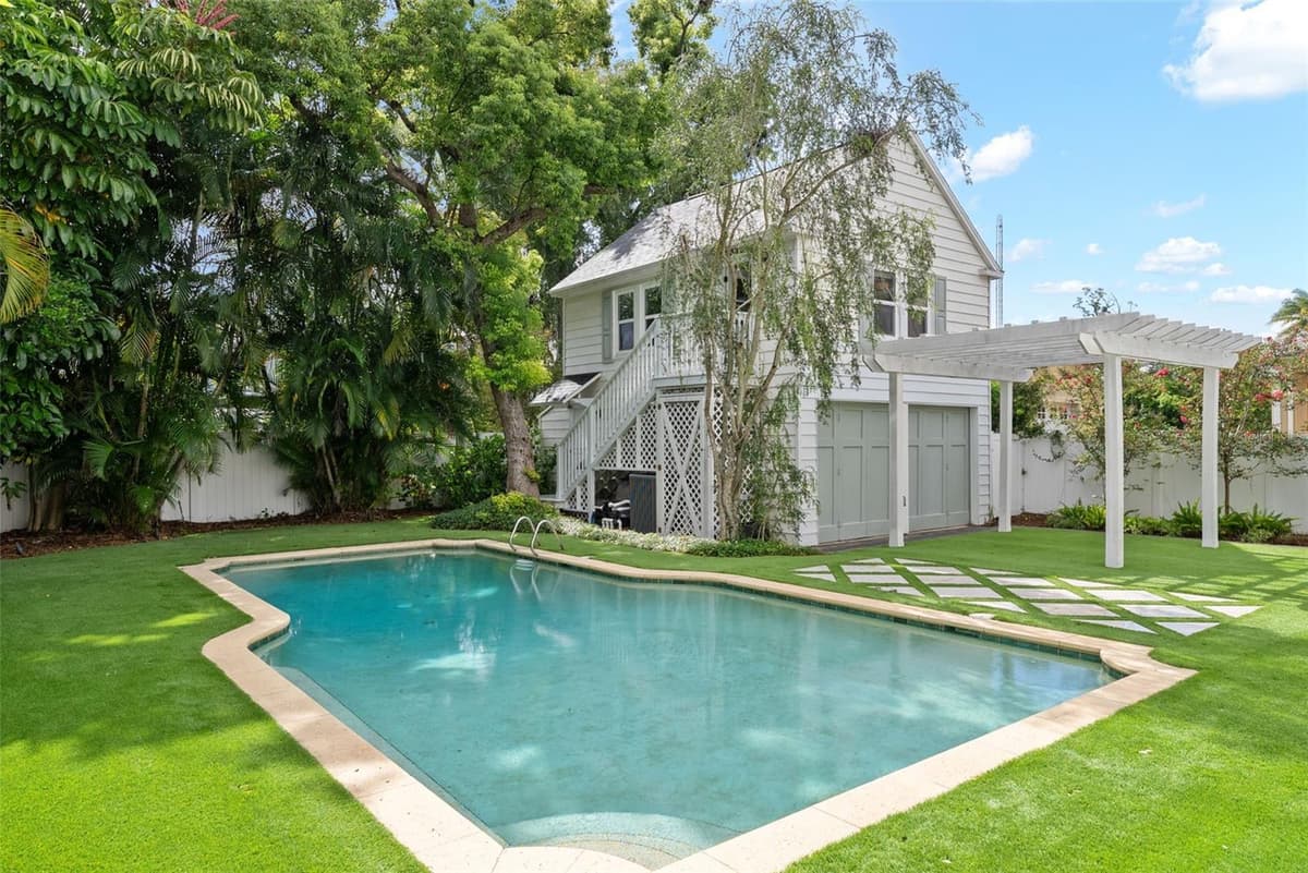 208 MATANZAS AVENUE — photo 42 of 57