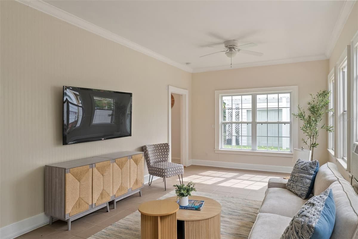 208 MATANZAS AVENUE — photo 17 of 57