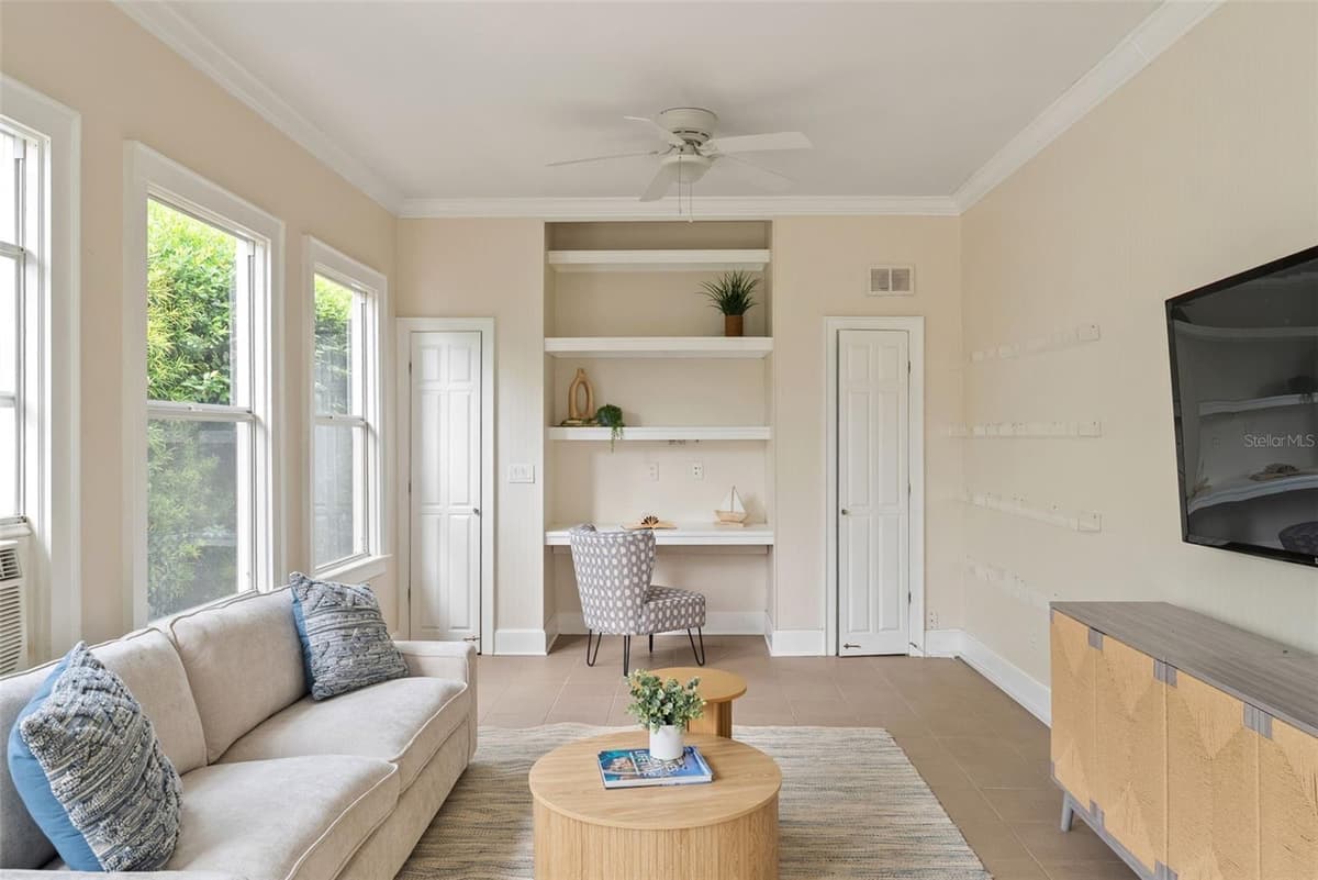 208 MATANZAS AVENUE — photo 16 of 57