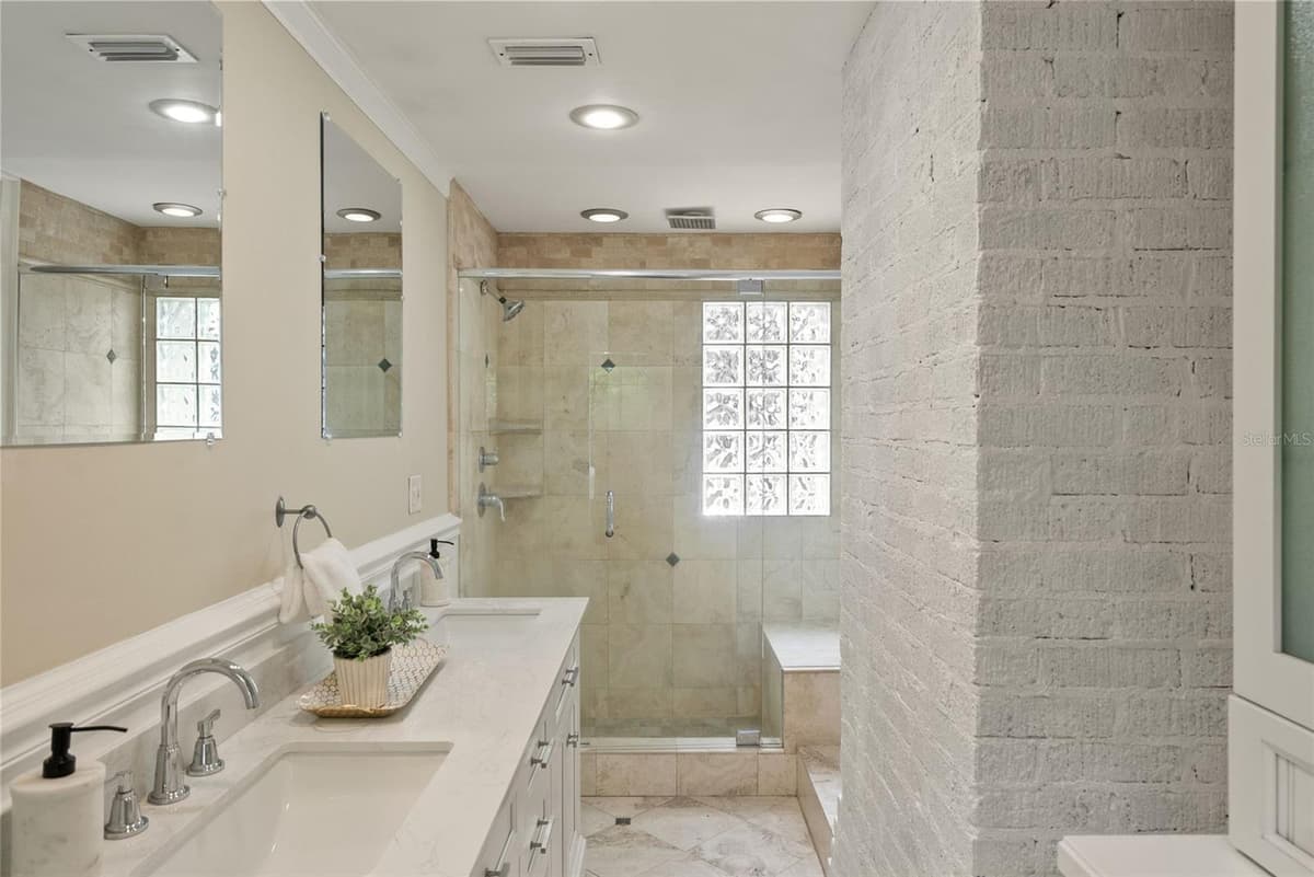 208 MATANZAS AVENUE — photo 24 of 57