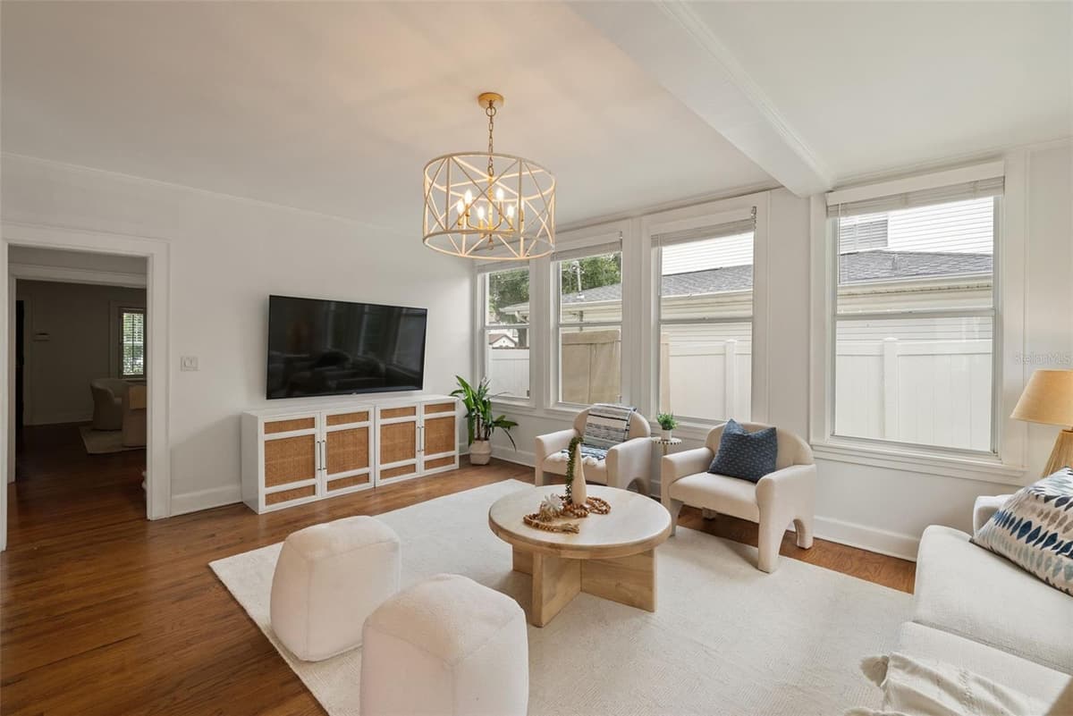 208 MATANZAS AVENUE — photo 10 of 57