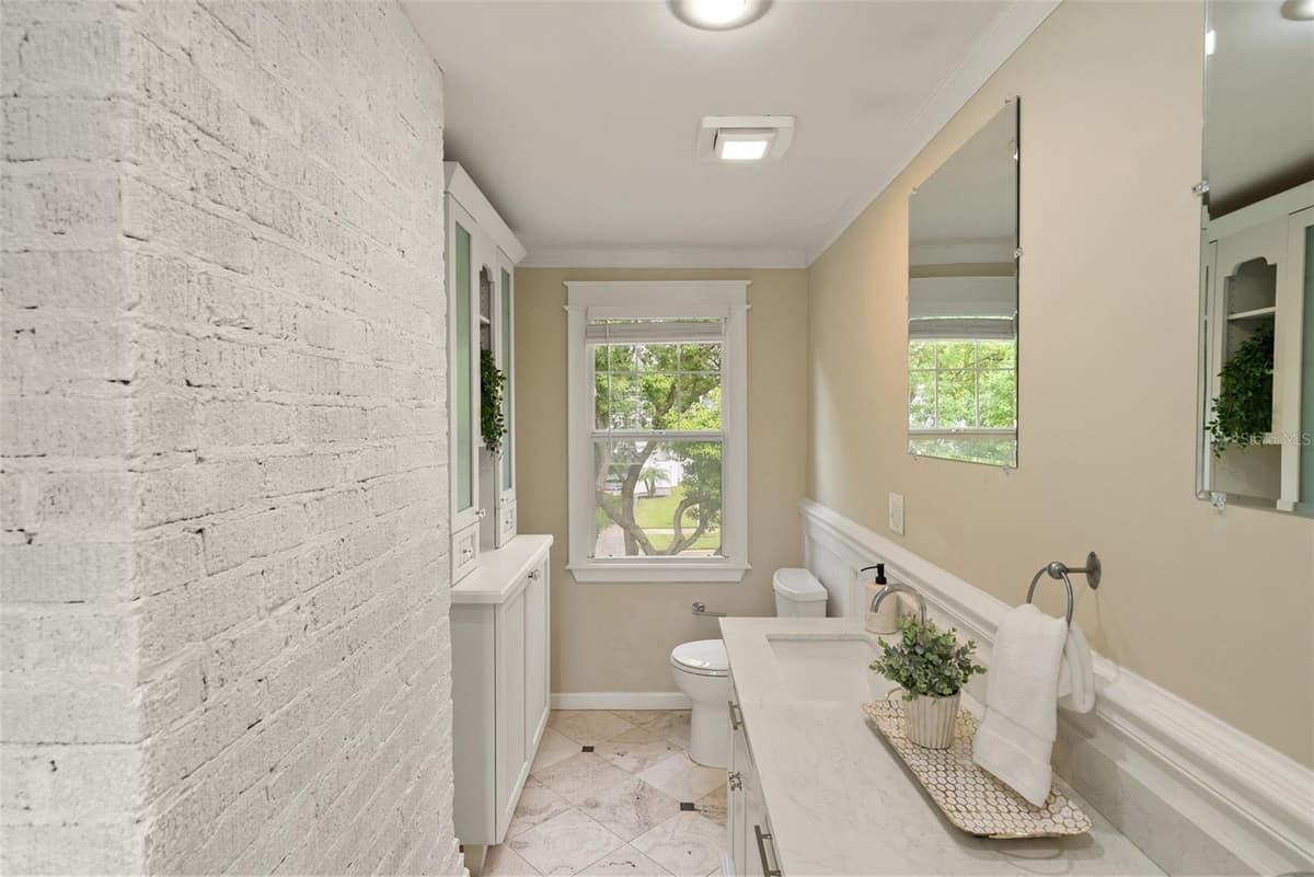 208 MATANZAS AVENUE — photo 23 of 57
