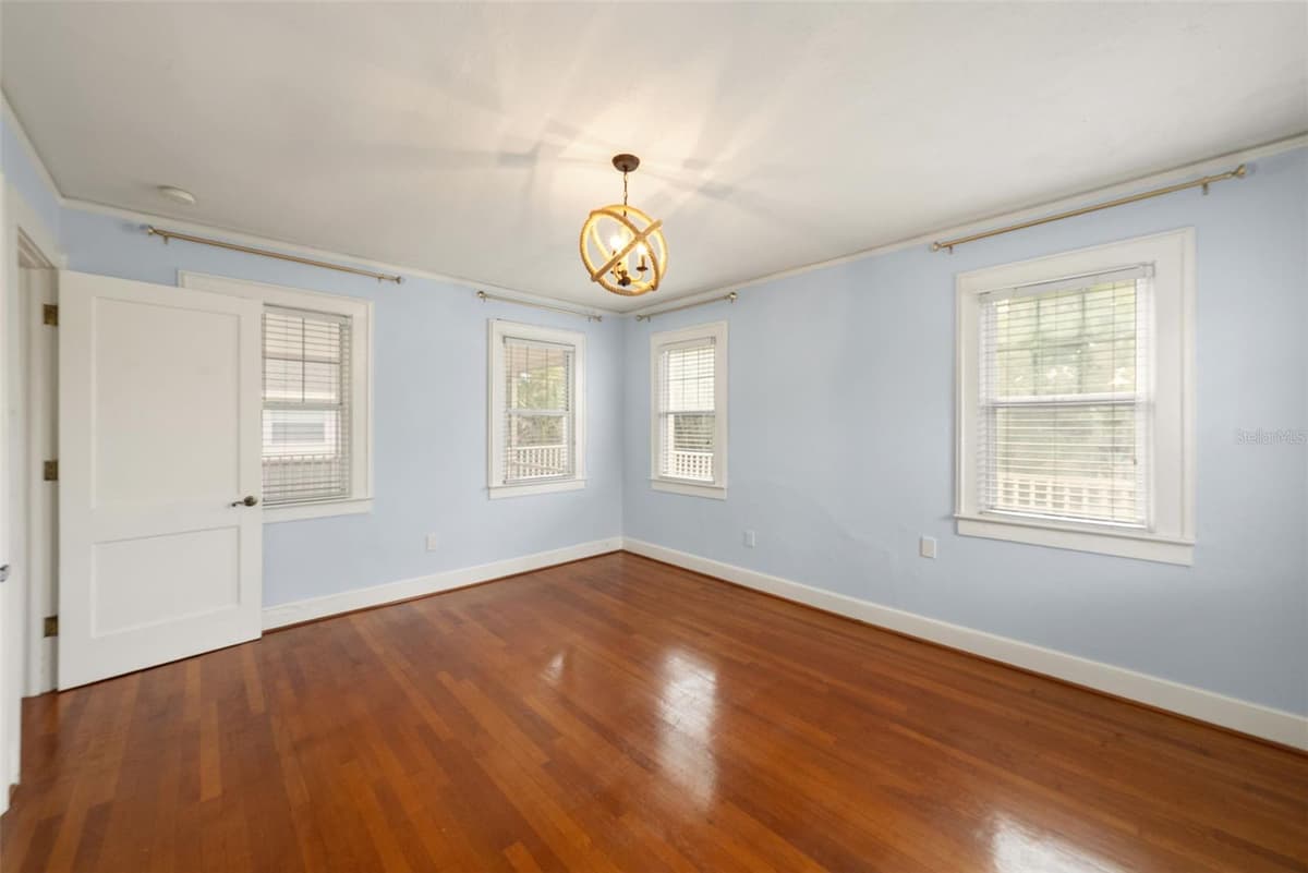 208 MATANZAS AVENUE — photo 30 of 57