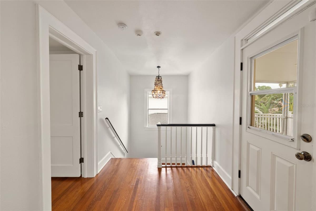 208 MATANZAS AVENUE — photo 31 of 57