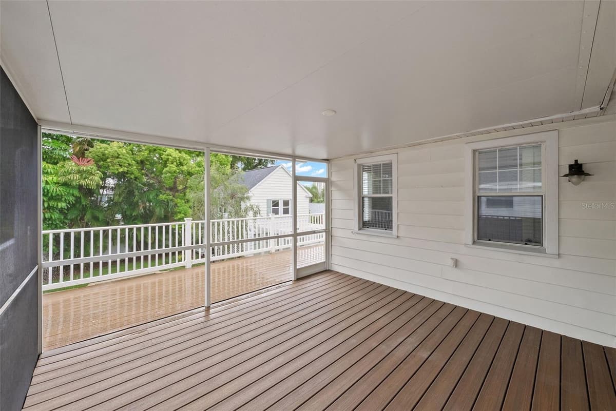 208 MATANZAS AVENUE — photo 33 of 57
