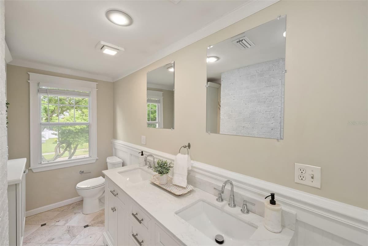 208 MATANZAS AVENUE — photo 25 of 57