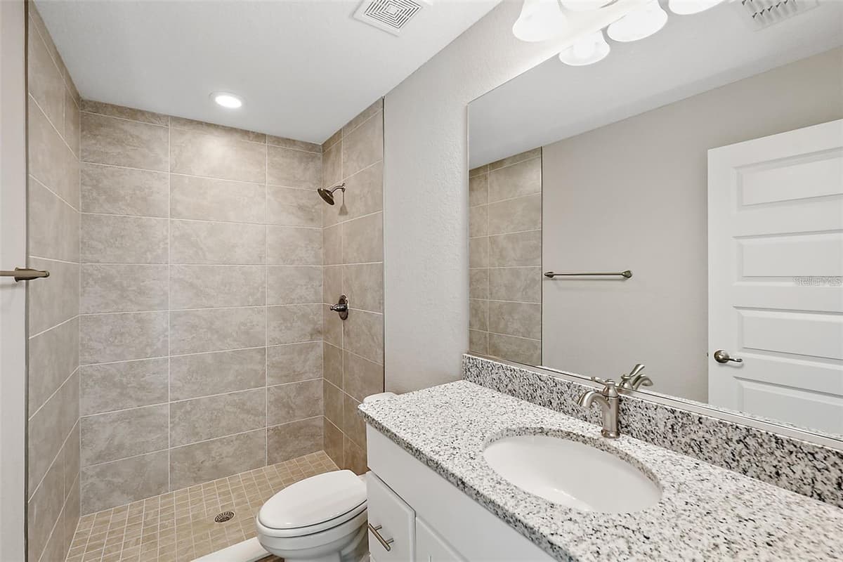 35 JUNIPER TRAK — photo 14 of 22