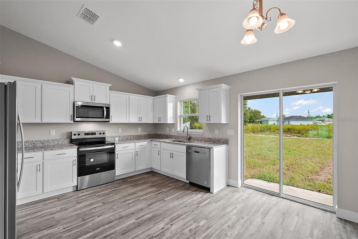 35 JUNIPER TRAK — photo 8 of 22