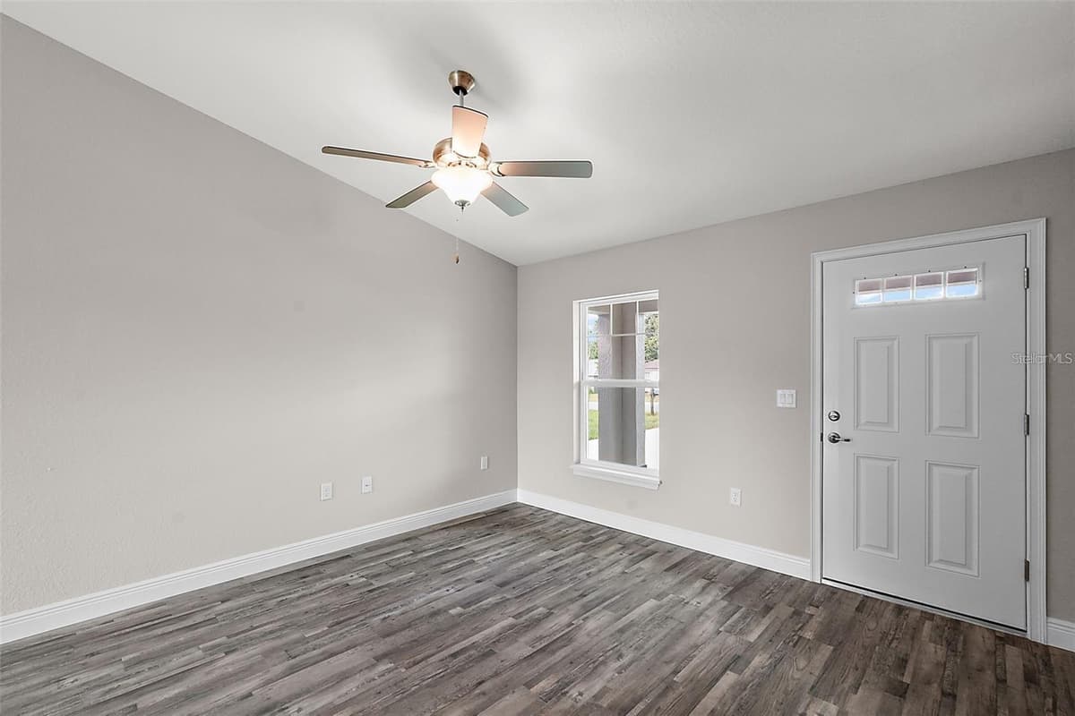 35 JUNIPER TRAK — photo 6 of 22