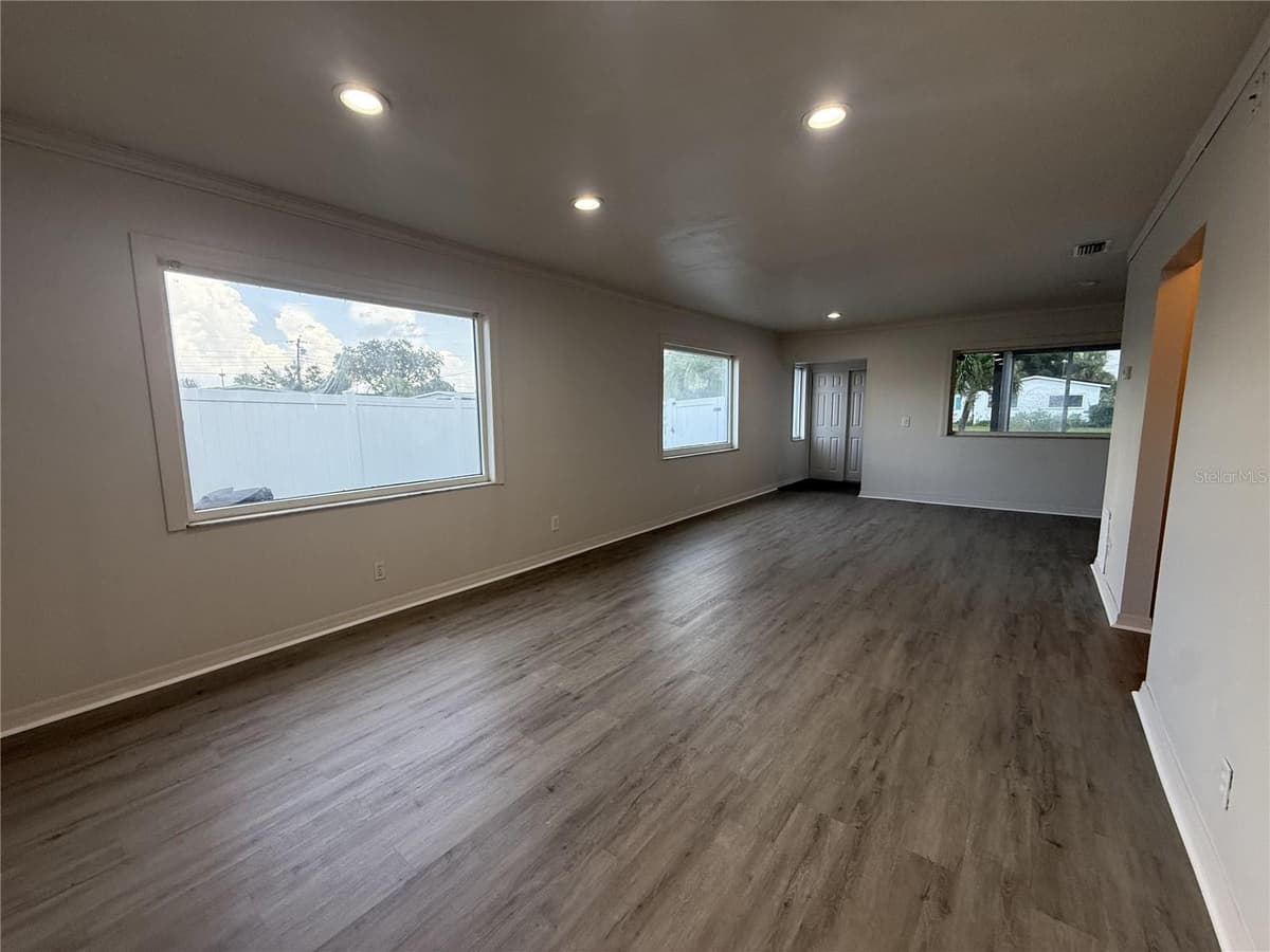 5171 98TH AVENUE — photo 7 of 30