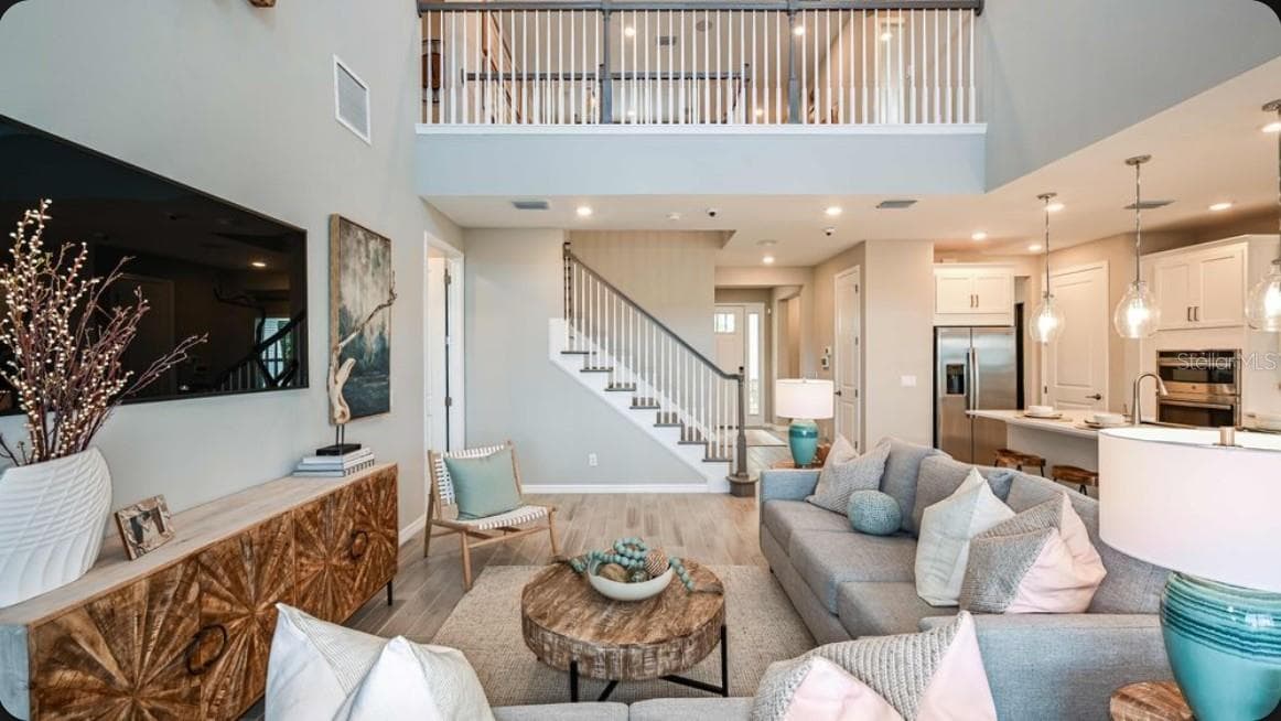 7057 FOXBORO WAY — photo 3 of 15