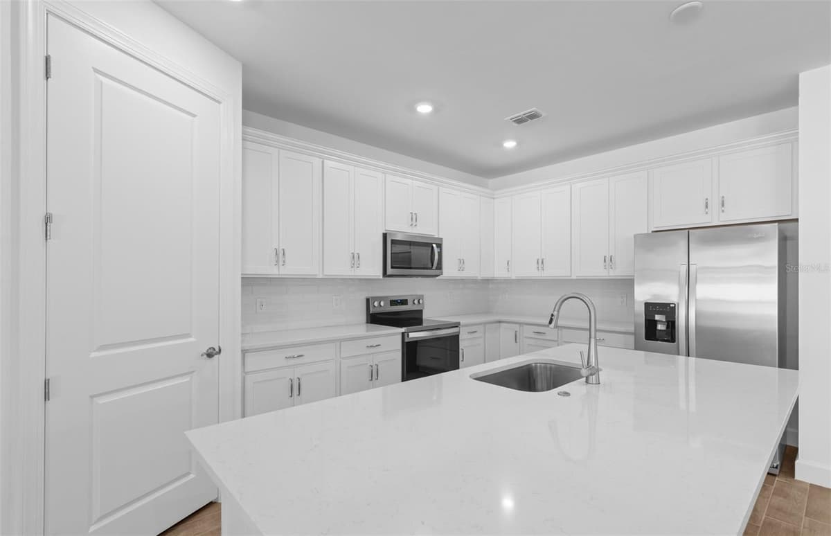 6962 MINNEOLA COURT — photo 15 of 27