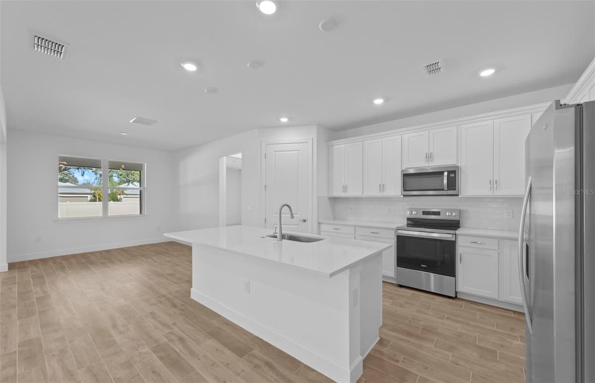 6962 MINNEOLA COURT — photo 14 of 27