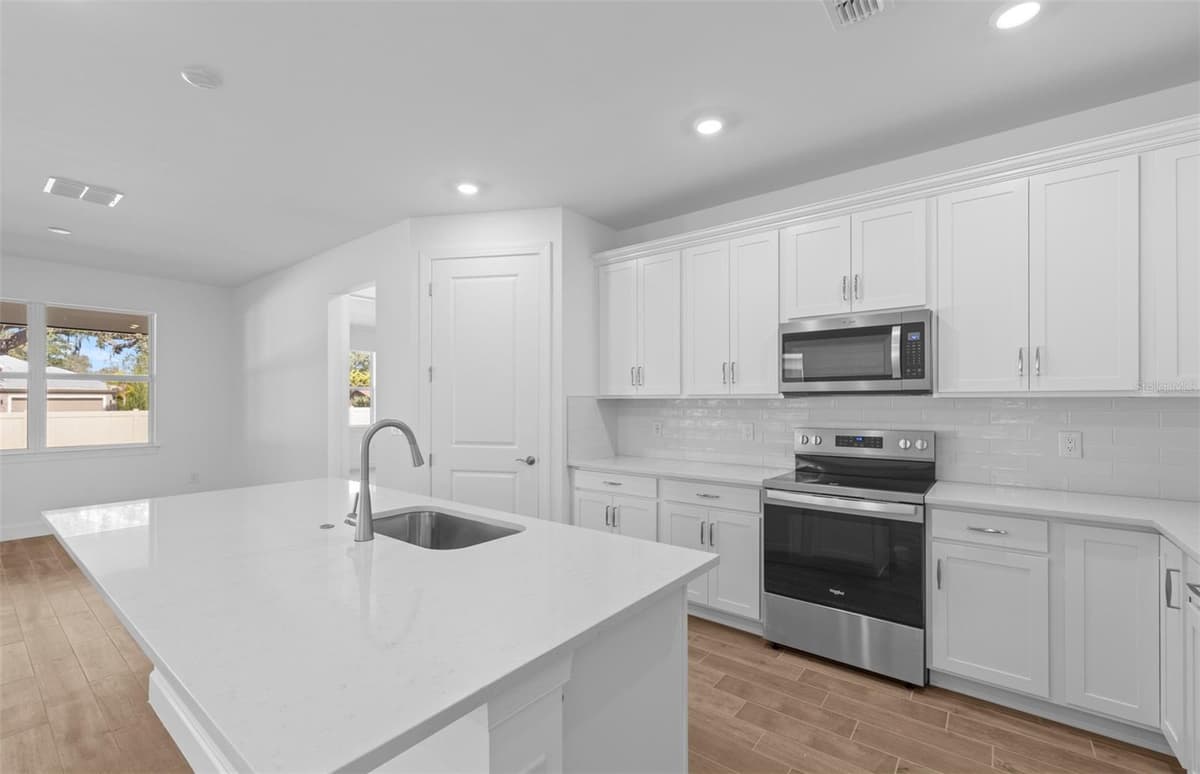 6962 MINNEOLA COURT — photo 18 of 27