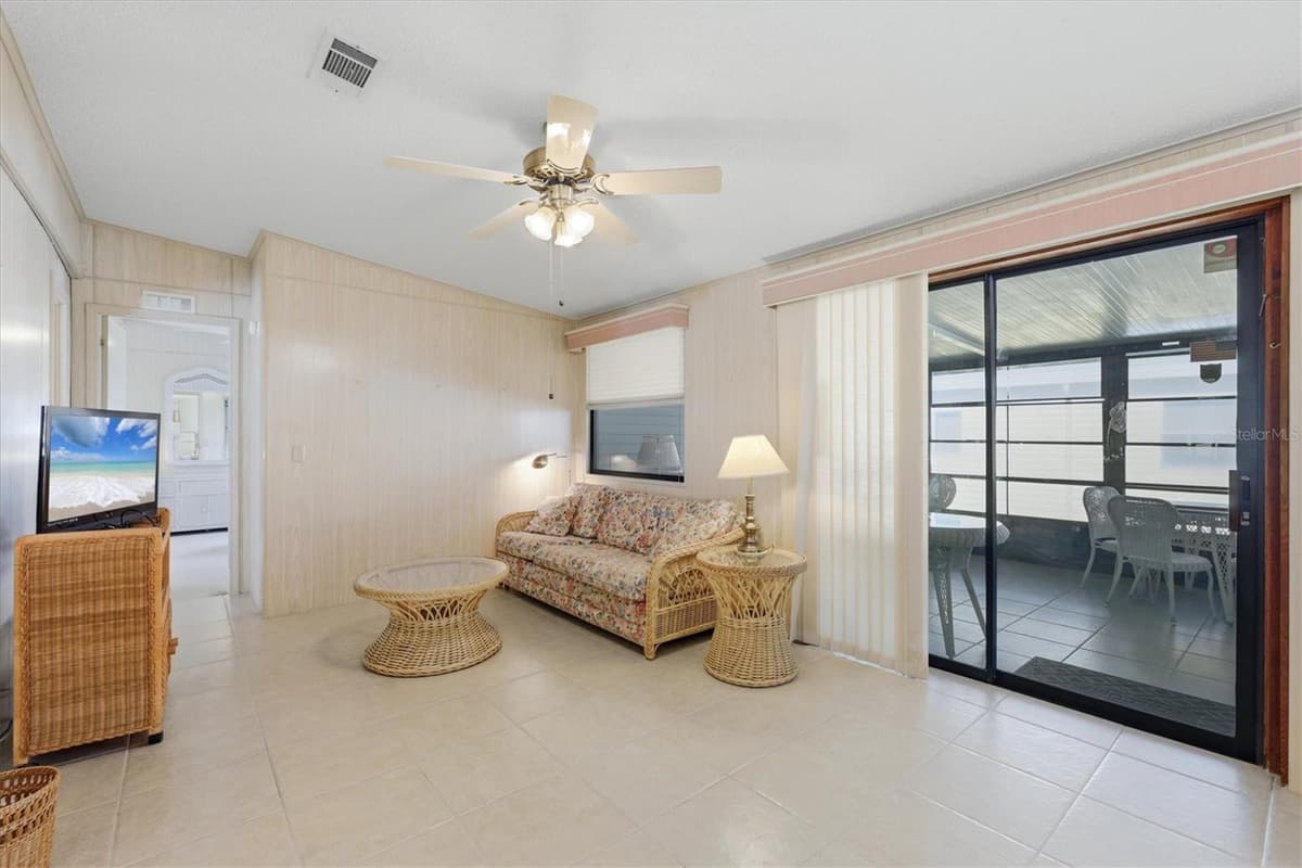 139 FIJI CIRCLE — photo 11 of 39