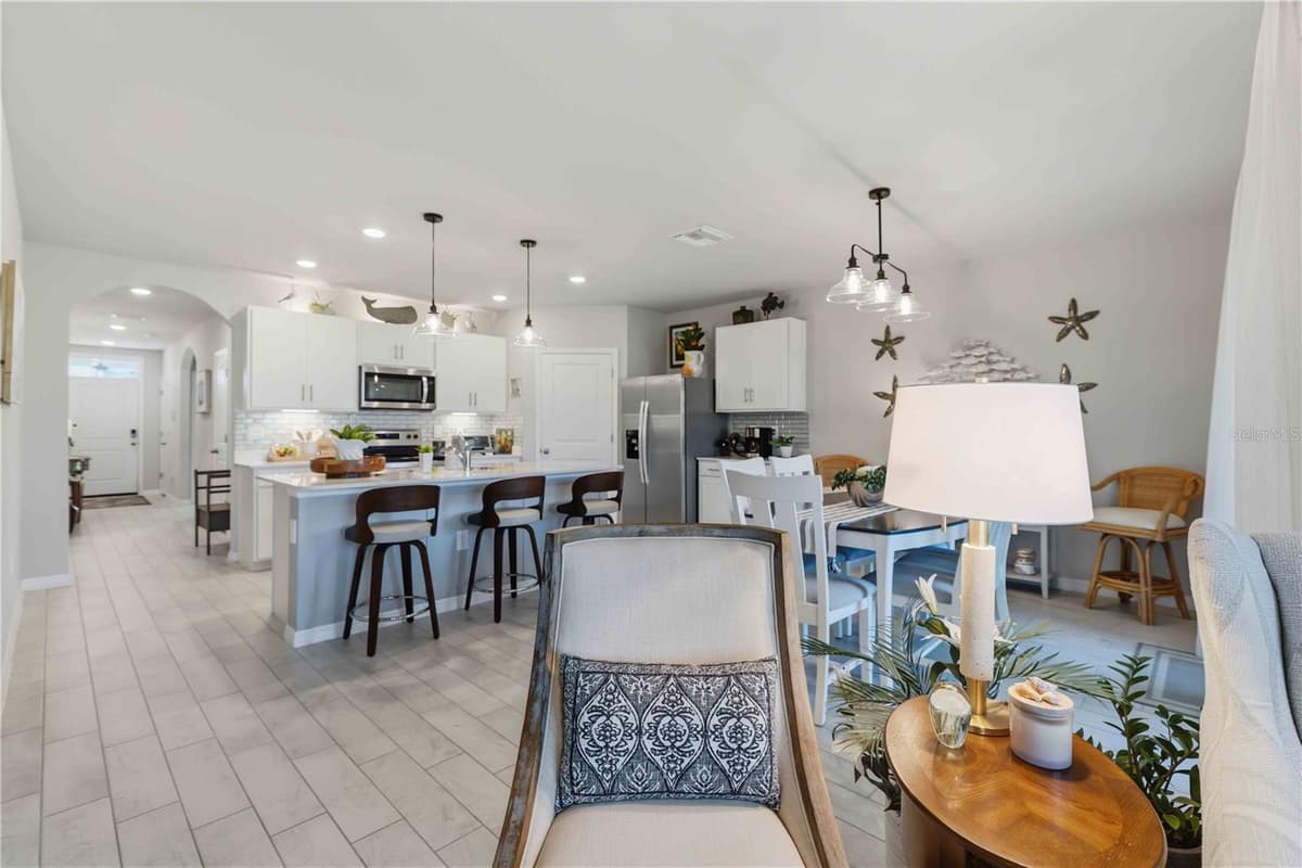 16315 NAVARRO COURT — photo 8 of 37