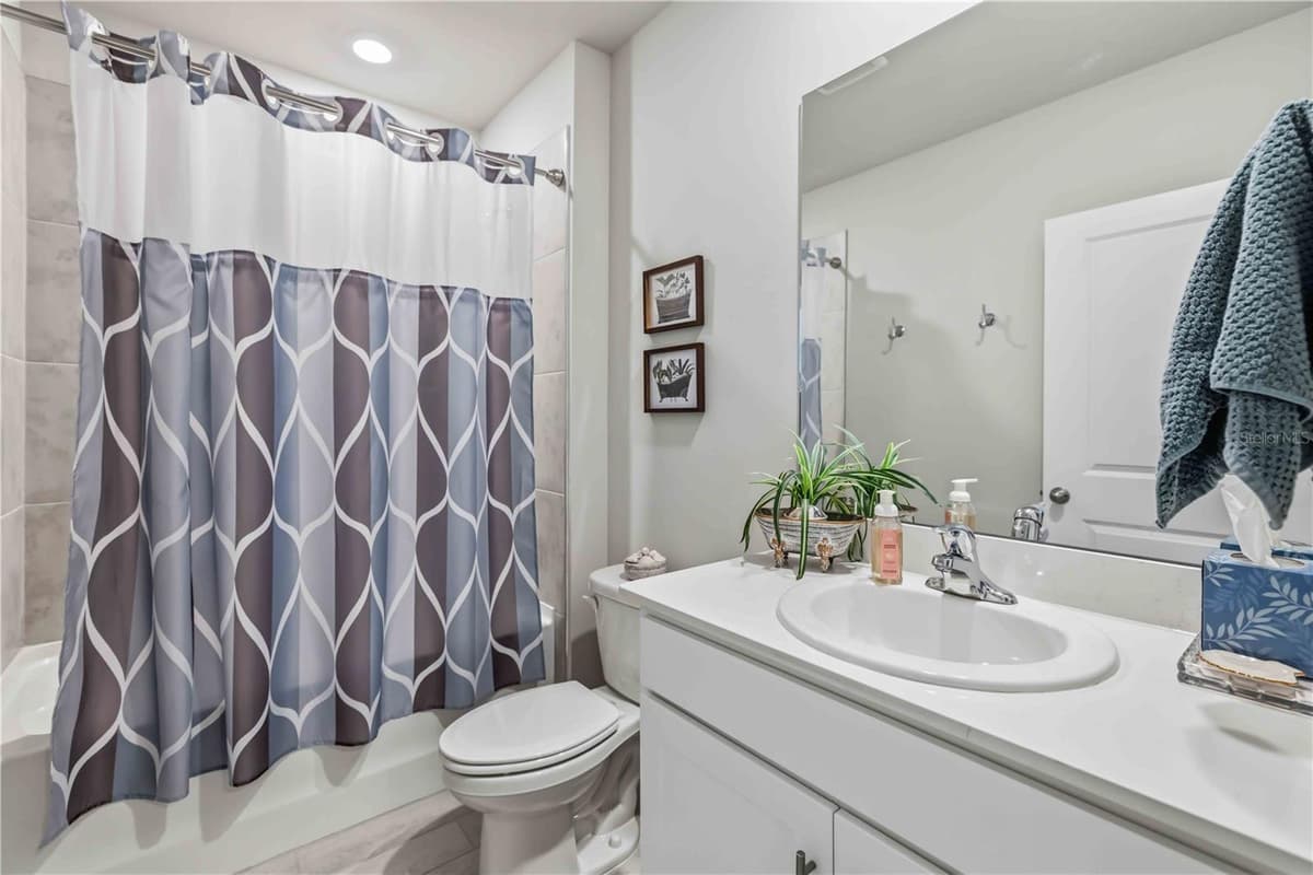 16315 NAVARRO COURT — photo 31 of 37