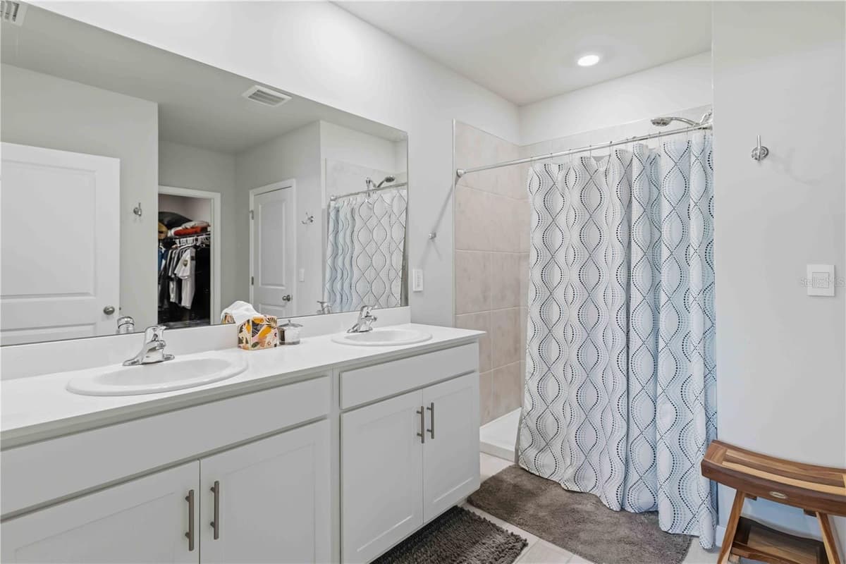16315 NAVARRO COURT — photo 26 of 37