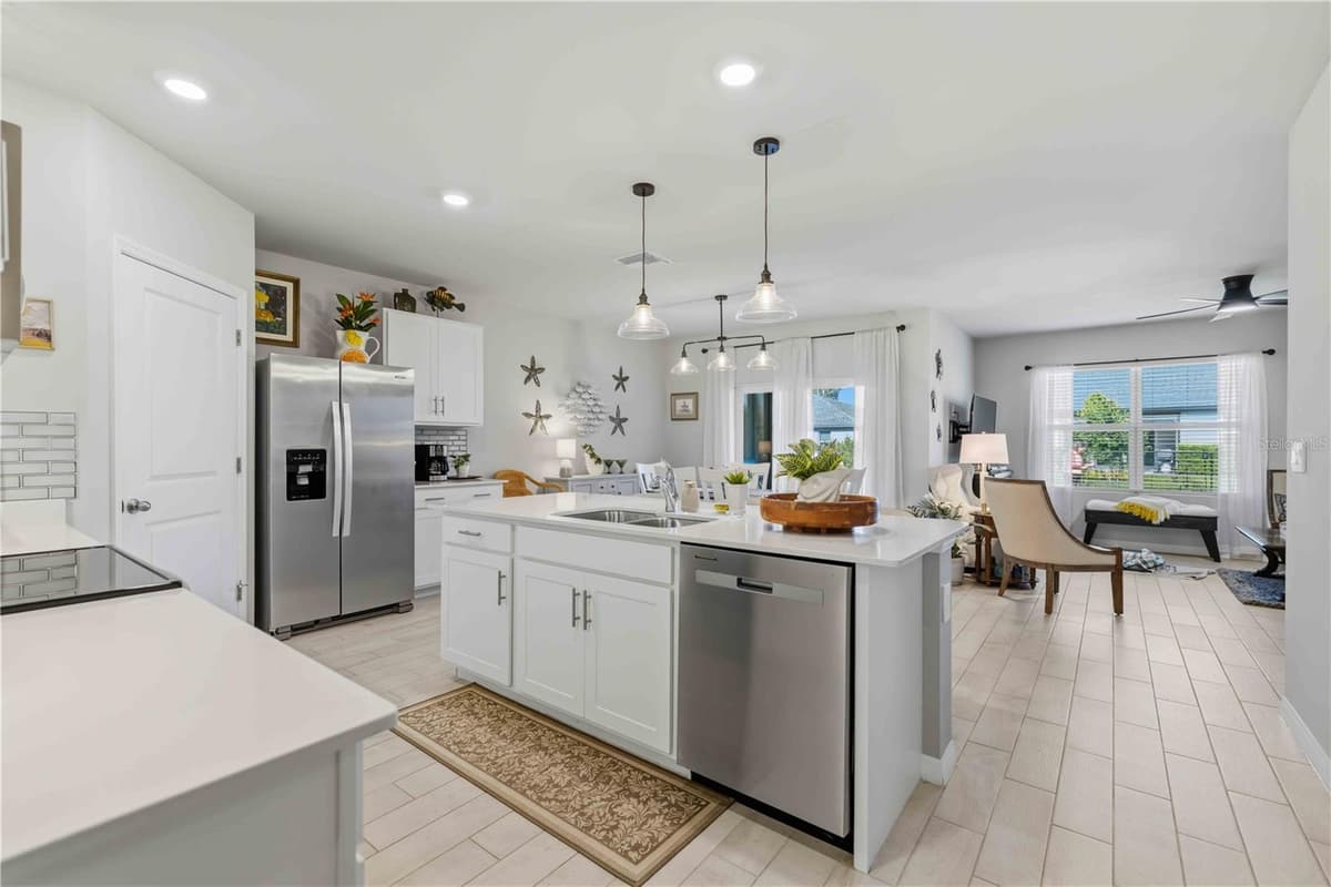 16315 NAVARRO COURT — photo 11 of 37