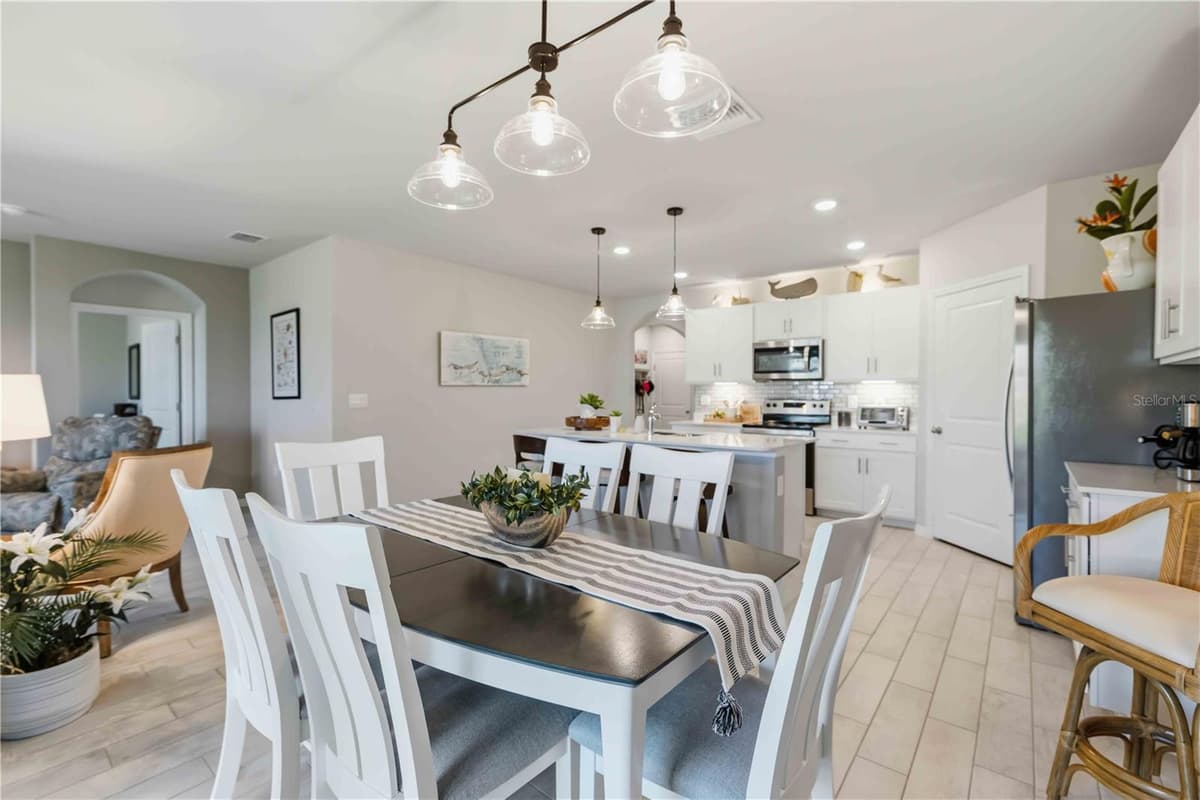 16315 NAVARRO COURT — photo 20 of 37
