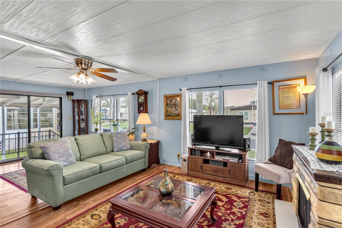 38546 STAFFORD DRIVE — photo 4 of 49