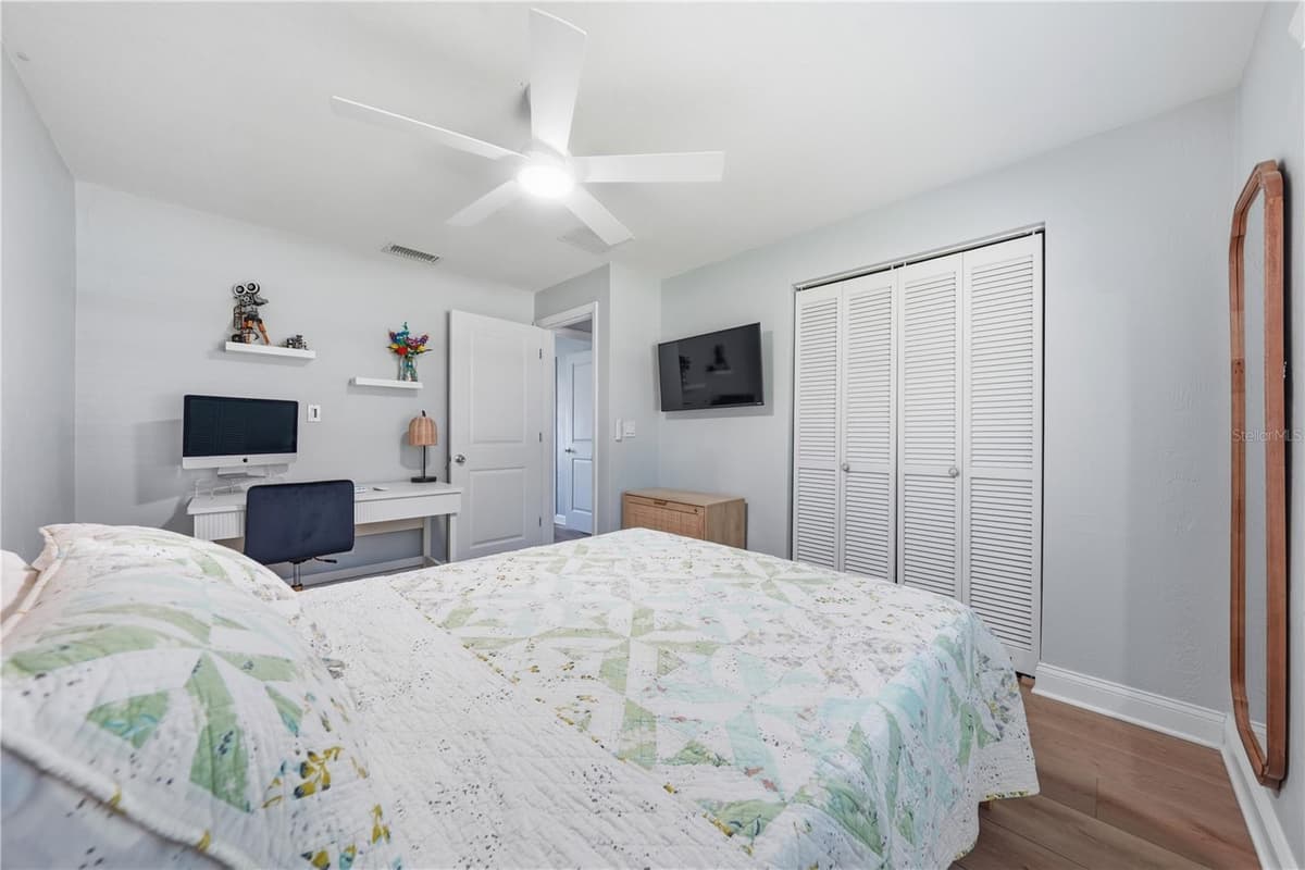 636 DEVON STREET — photo 20 of 47