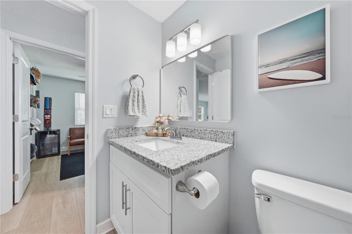 636 DEVON STREET — photo 23 of 47
