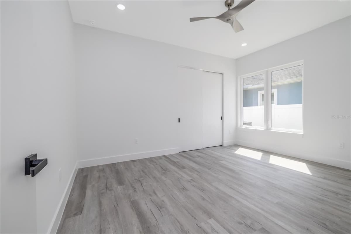 34 FALLEN OAK LANE — photo 31 of 45