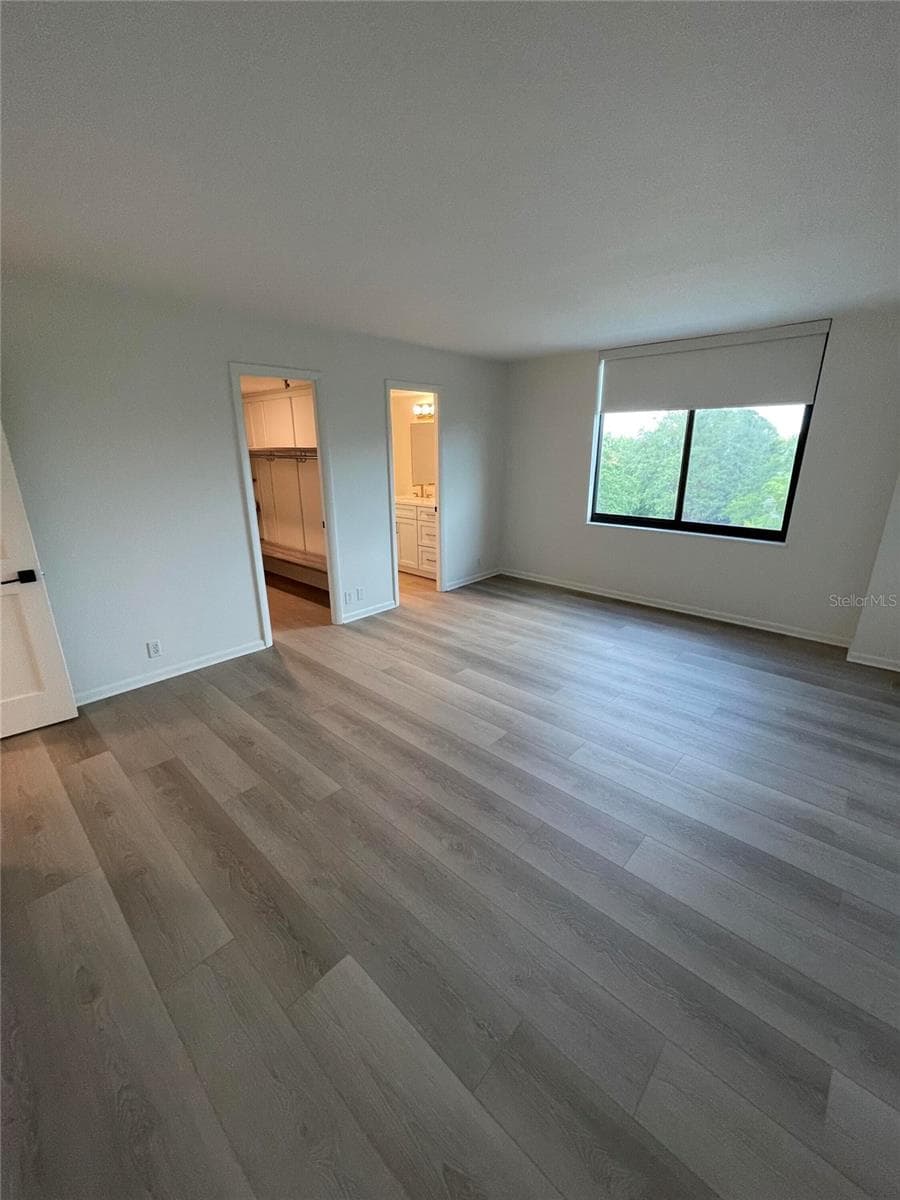 400 COLONIAL DRIVE — photo 19 of 33