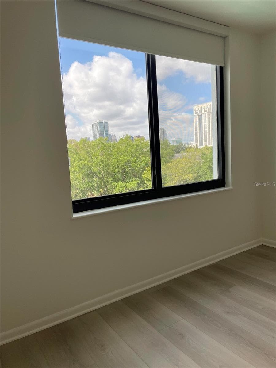 400 COLONIAL DRIVE — photo 18 of 33