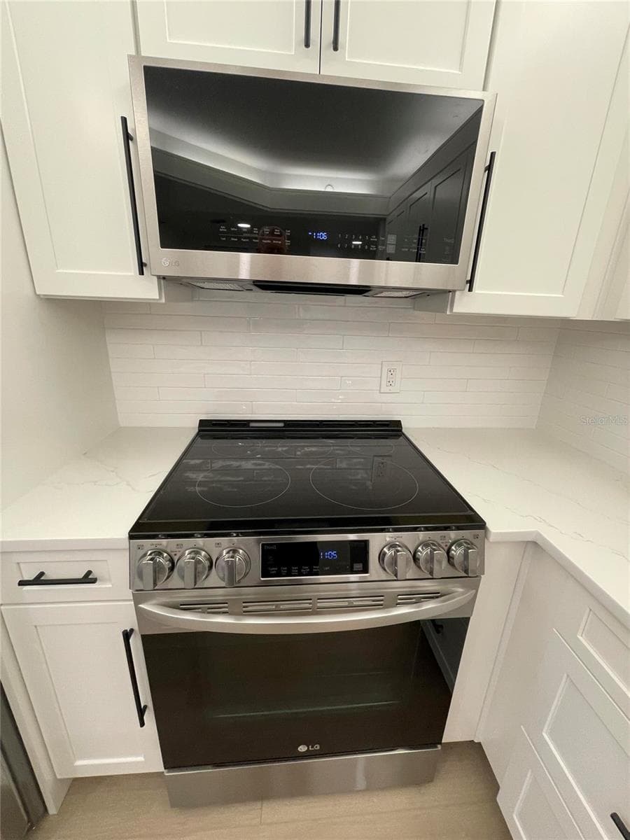 400 COLONIAL DRIVE — photo 12 of 33