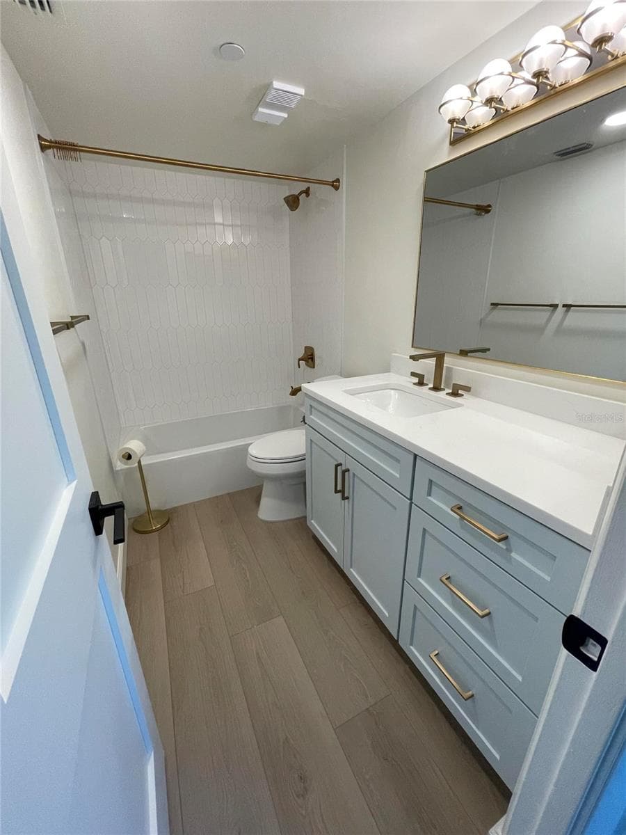 400 COLONIAL DRIVE — photo 20 of 33