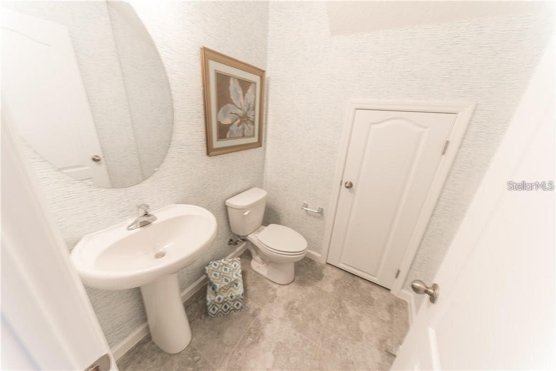 3318 STRATTON CIRCLE — photo 8 of 15