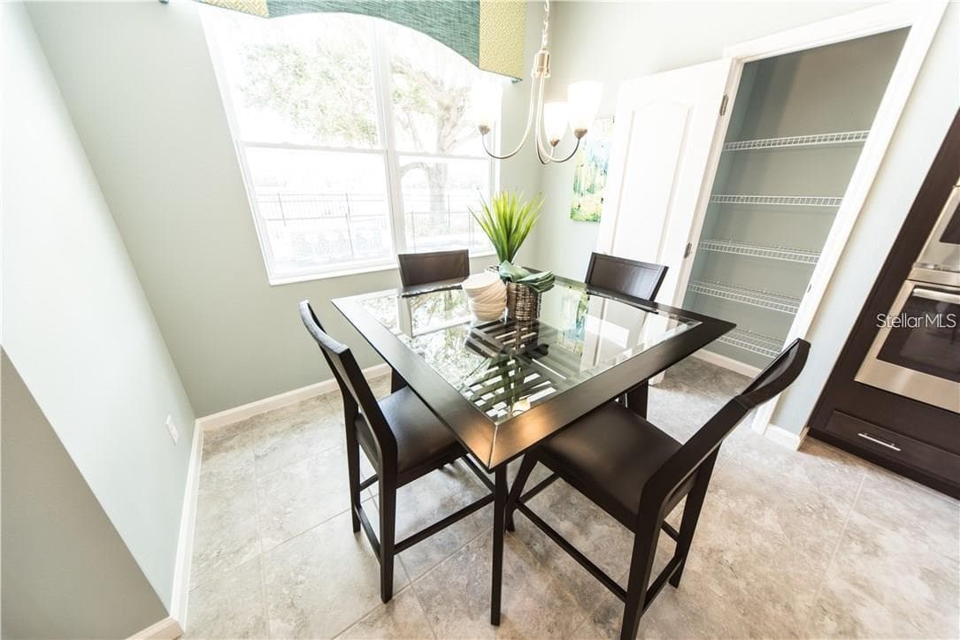 3318 STRATTON CIRCLE — photo 4 of 15