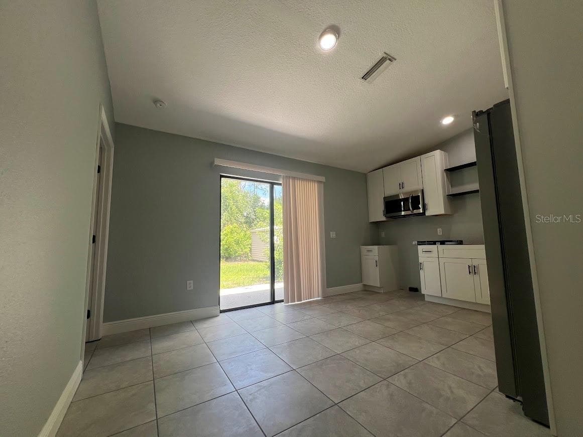 3589 CHAMBERLAIN BOULEVARD — photo 17 of 30