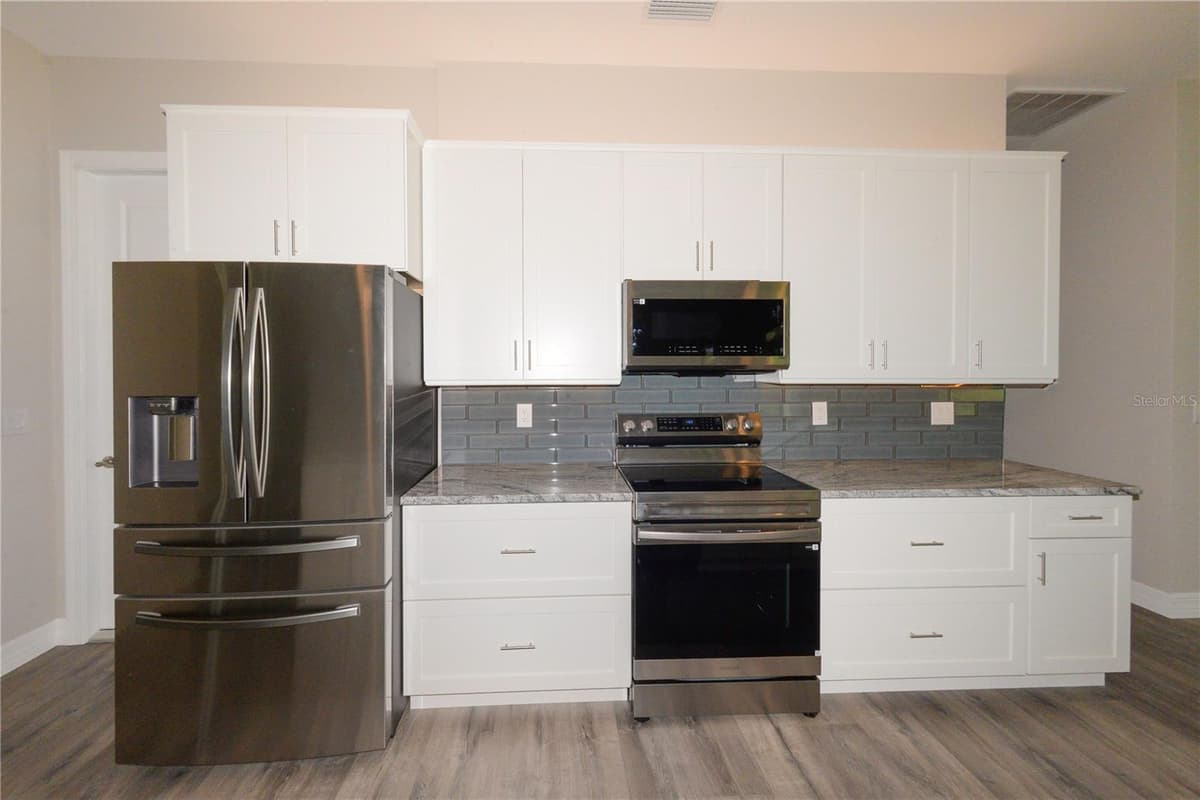 26082 PAYSANDU DRIVE — photo 14 of 34
