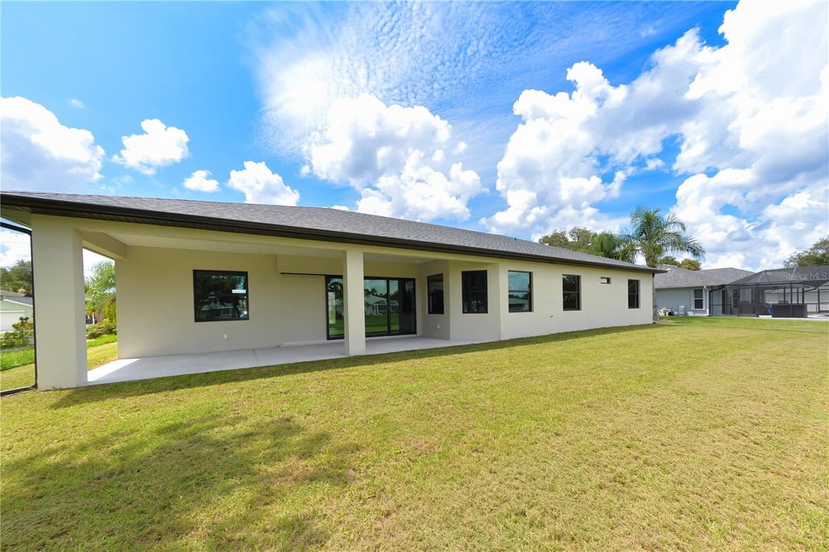 26082 PAYSANDU DRIVE — photo 32 of 34