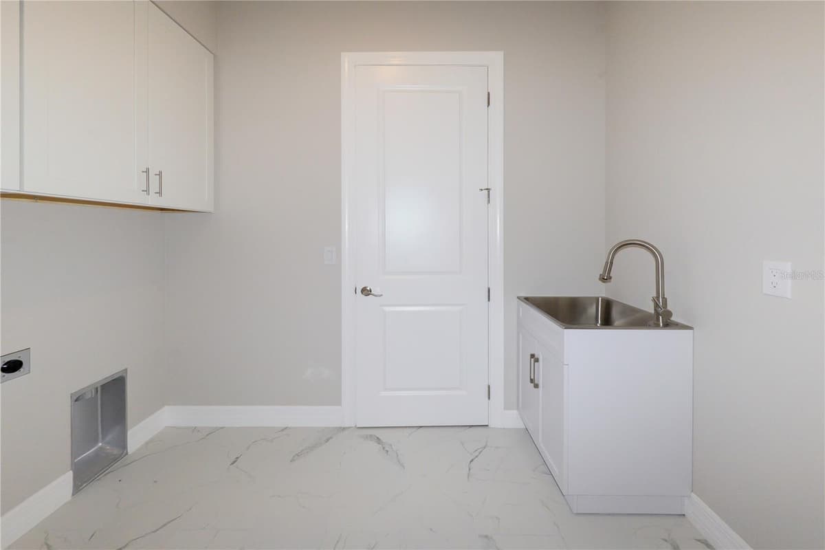 26082 PAYSANDU DRIVE — photo 28 of 34