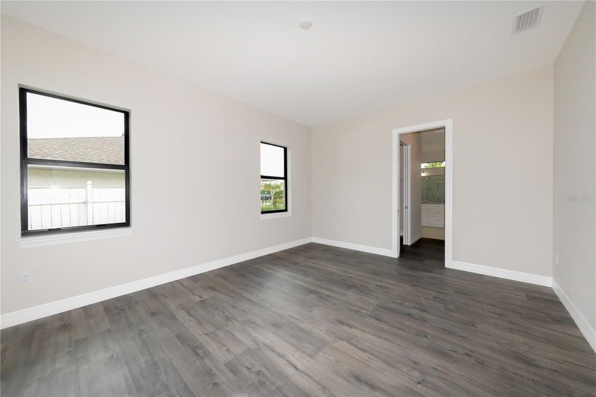 26082 PAYSANDU DRIVE — photo 17 of 34