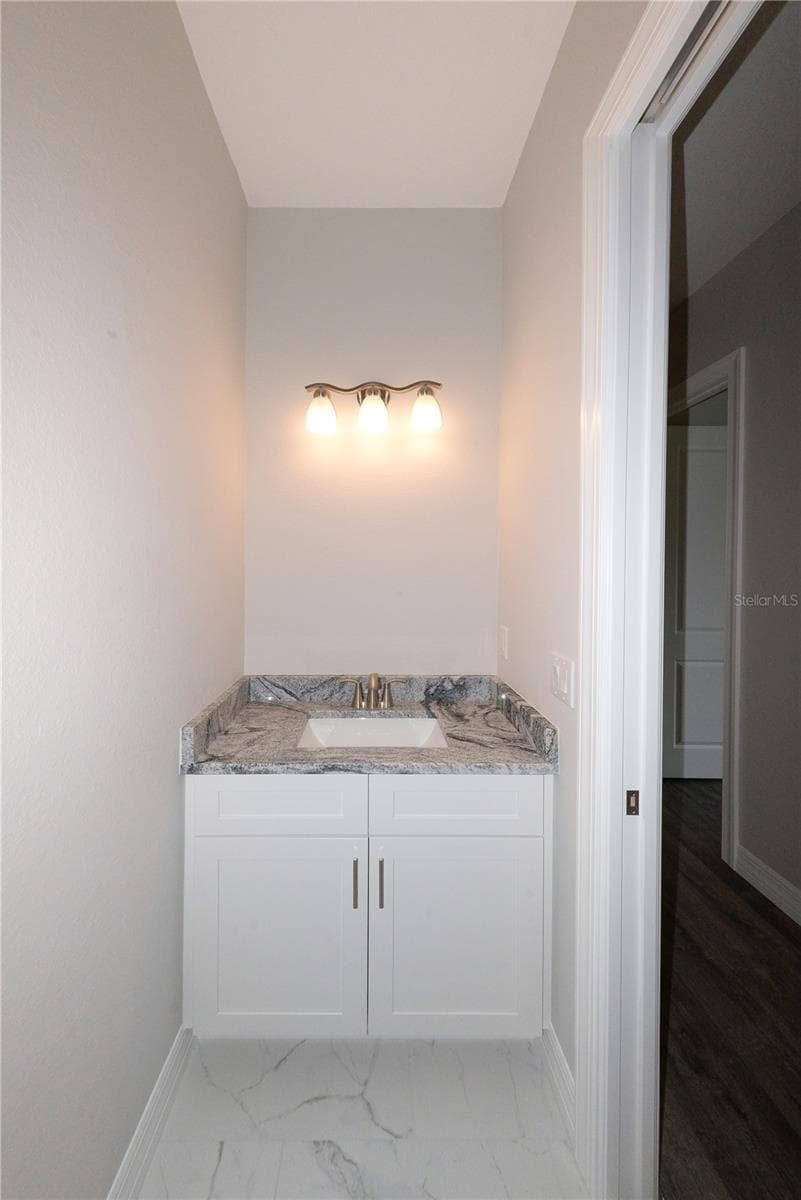 26082 PAYSANDU DRIVE — photo 16 of 34