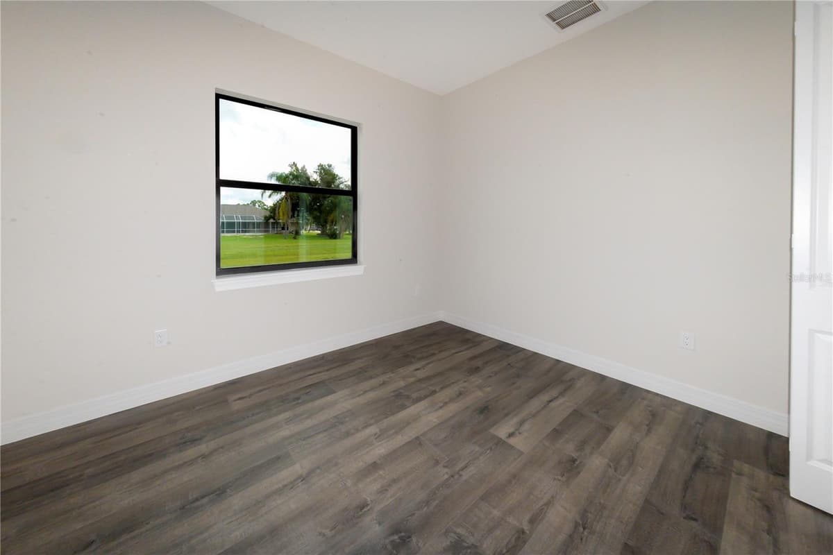 26082 PAYSANDU DRIVE — photo 23 of 34