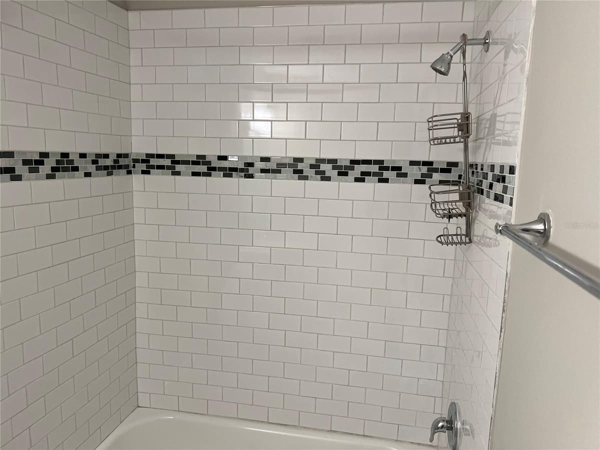 208 RED CEDAR PLACE — photo 10 of 21