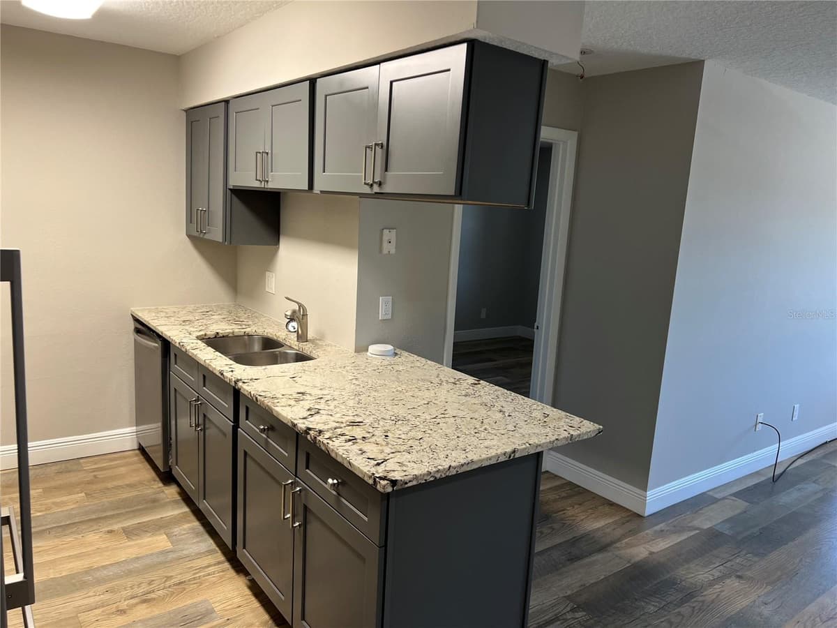 208 RED CEDAR PLACE — photo 3 of 21