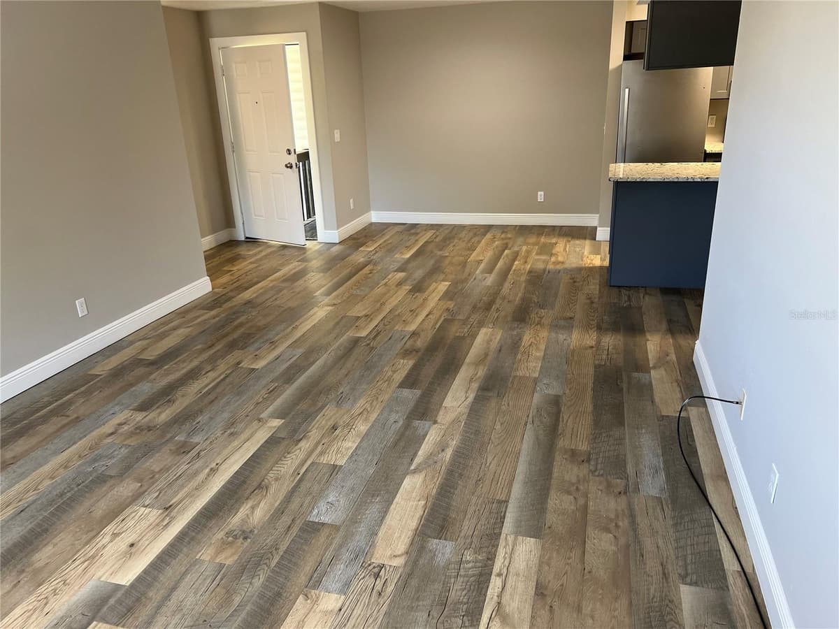 208 RED CEDAR PLACE — photo 8 of 21