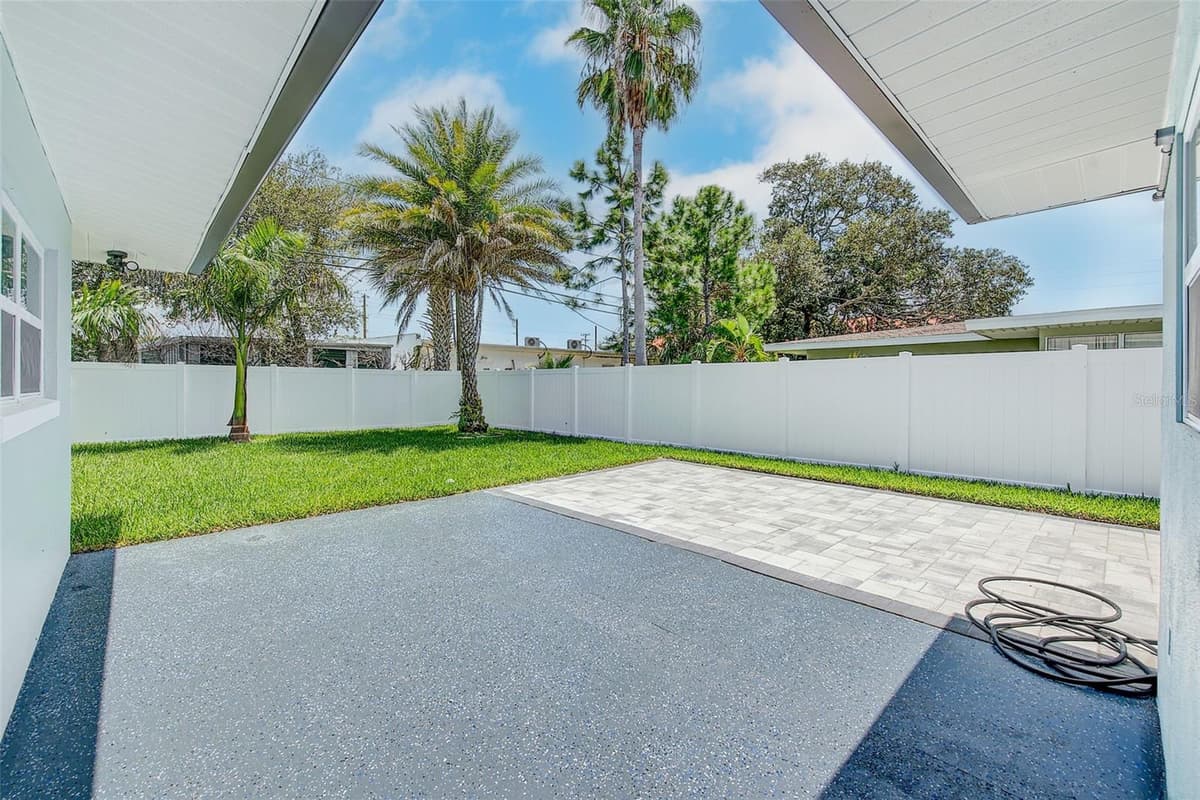2425 BAYWOOD DRIVE — photo 31 of 44