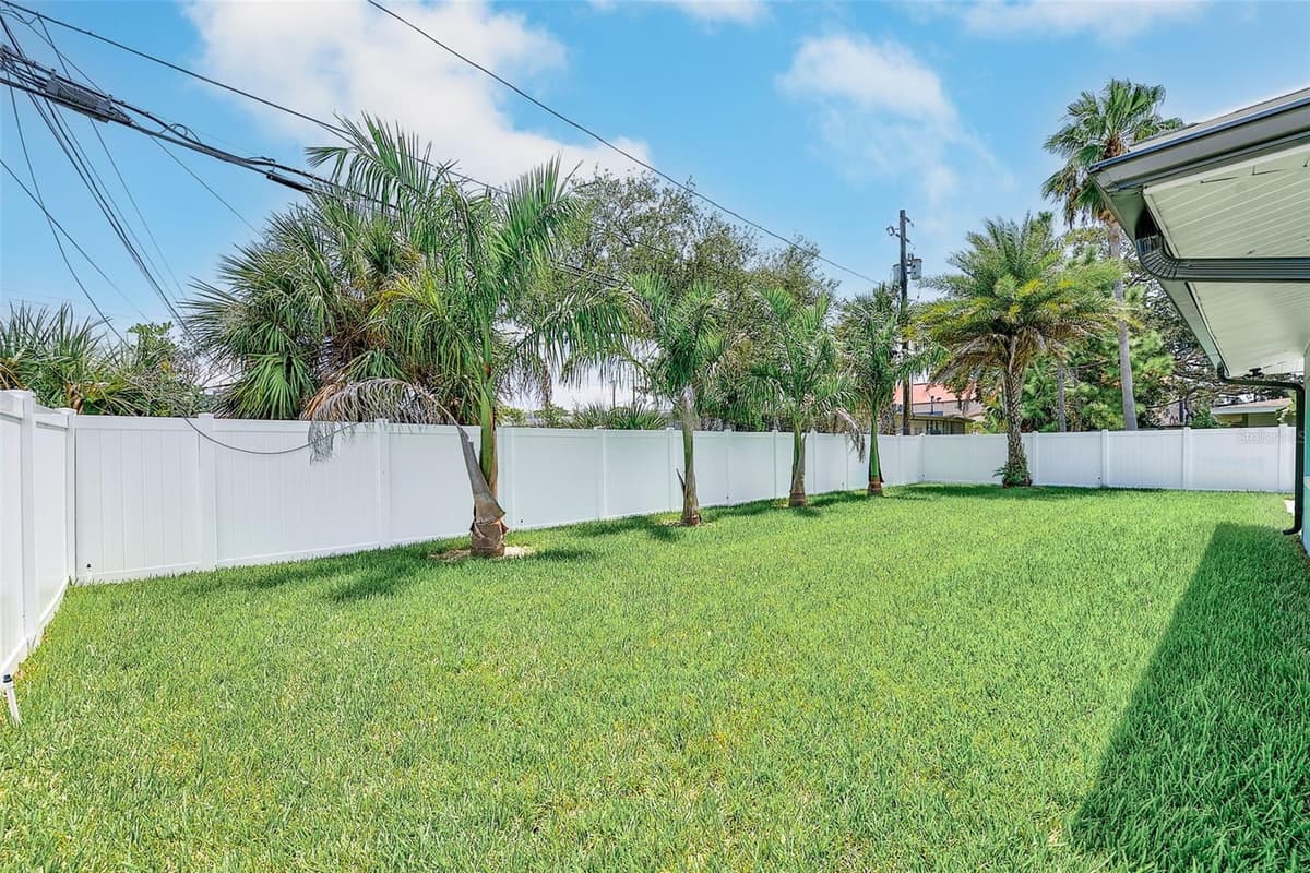 2425 BAYWOOD DRIVE — photo 36 of 44