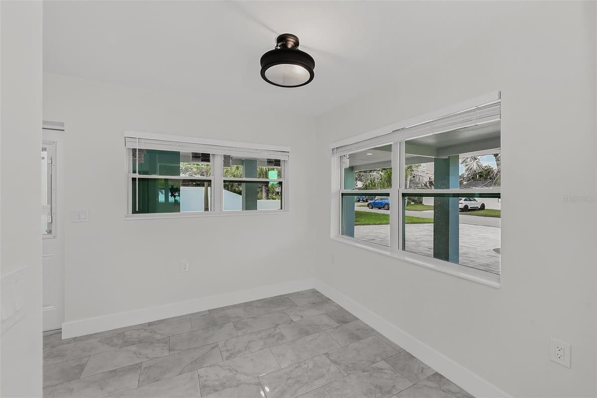 2425 BAYWOOD DRIVE — photo 11 of 44