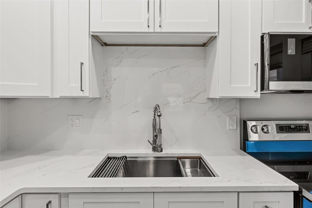 2425 BAYWOOD DRIVE — photo 18 of 44